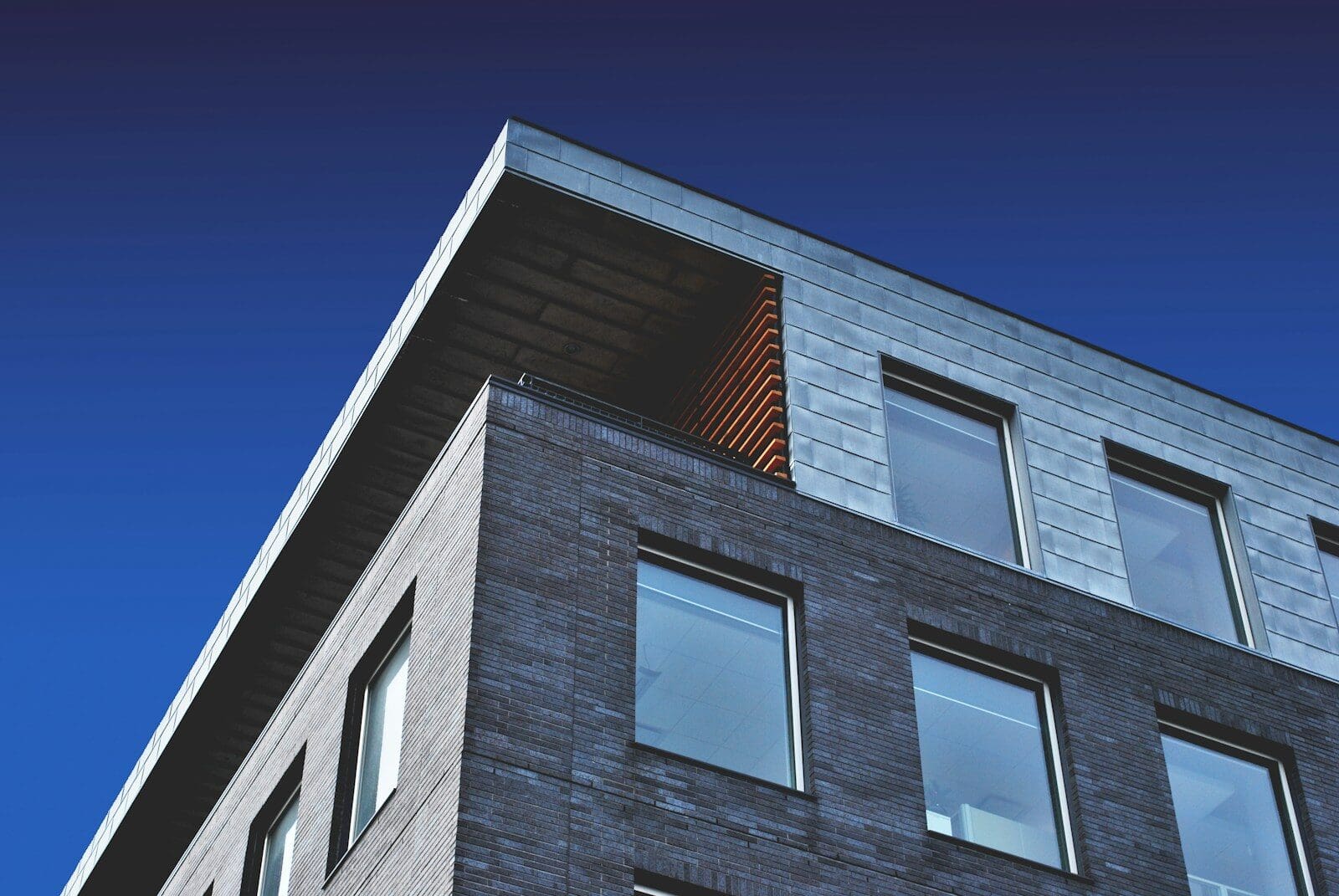 How Roof Condition and Materials Affect Commercial Property Insurance Risk 